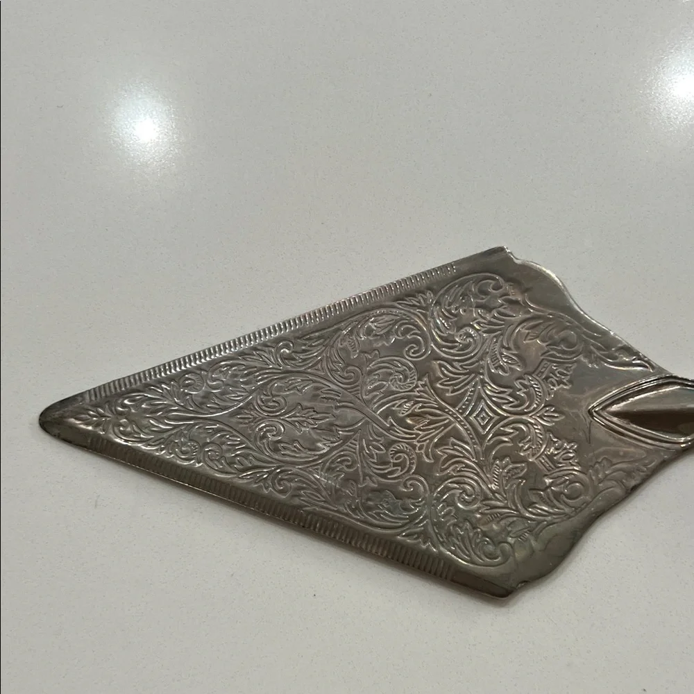 Vintage Silver-Plated Cake Pie Server Ornate Serving Utensil Shabby Chic Dining